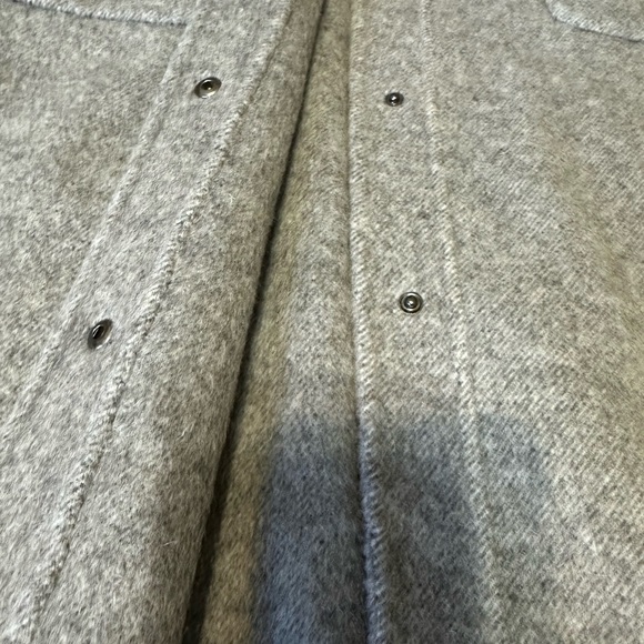 New with tag Oversized Wool-Cashmere Jacket size Medium - Picture 6 of 14